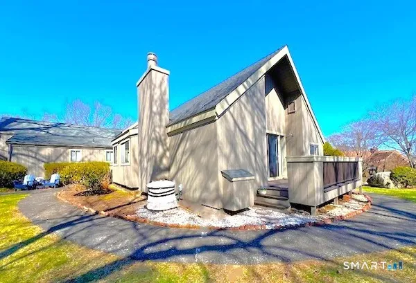 $575,000 | 261a Agawam Drive, Unit A, Stratford, CT 06614