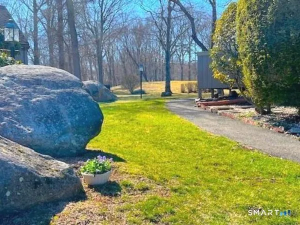 $575,000 | 261a Agawam Drive, Unit A, Stratford, CT 06614