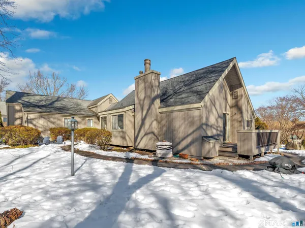 $575,000 | 261a Agawam Drive, Unit A, Stratford, CT 06614