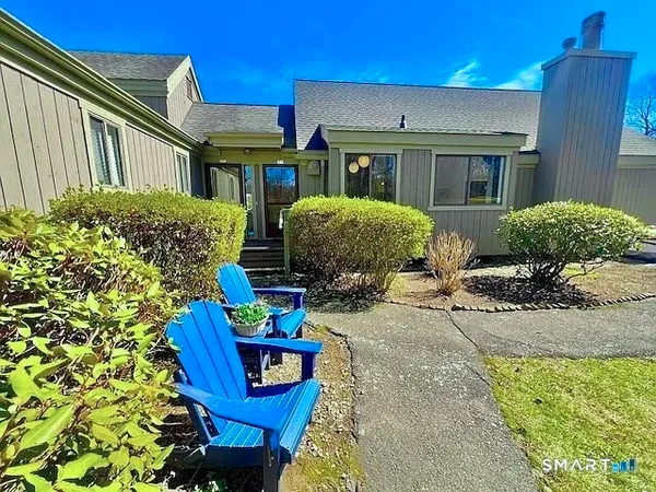 $575,000 | 261a Agawam Drive, Unit A, Stratford, CT 06614