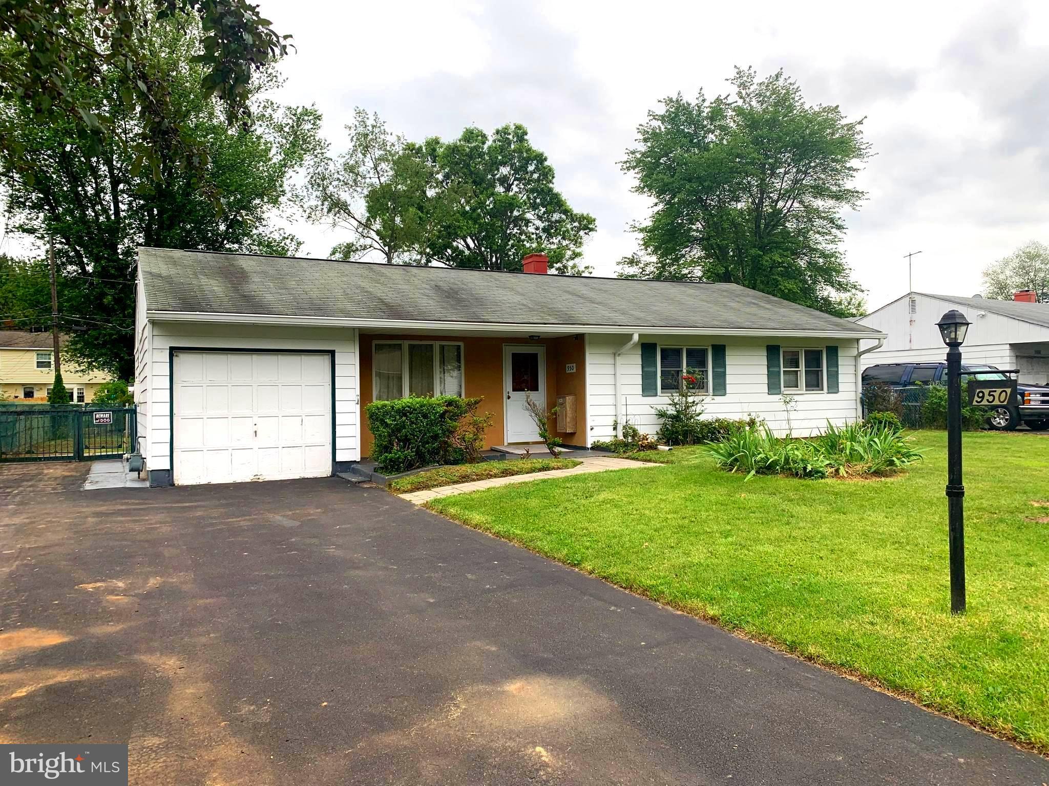 950 Rozel Avenue Southampton, PA 18966 - Photo 1 of 13 Gallery Image 1