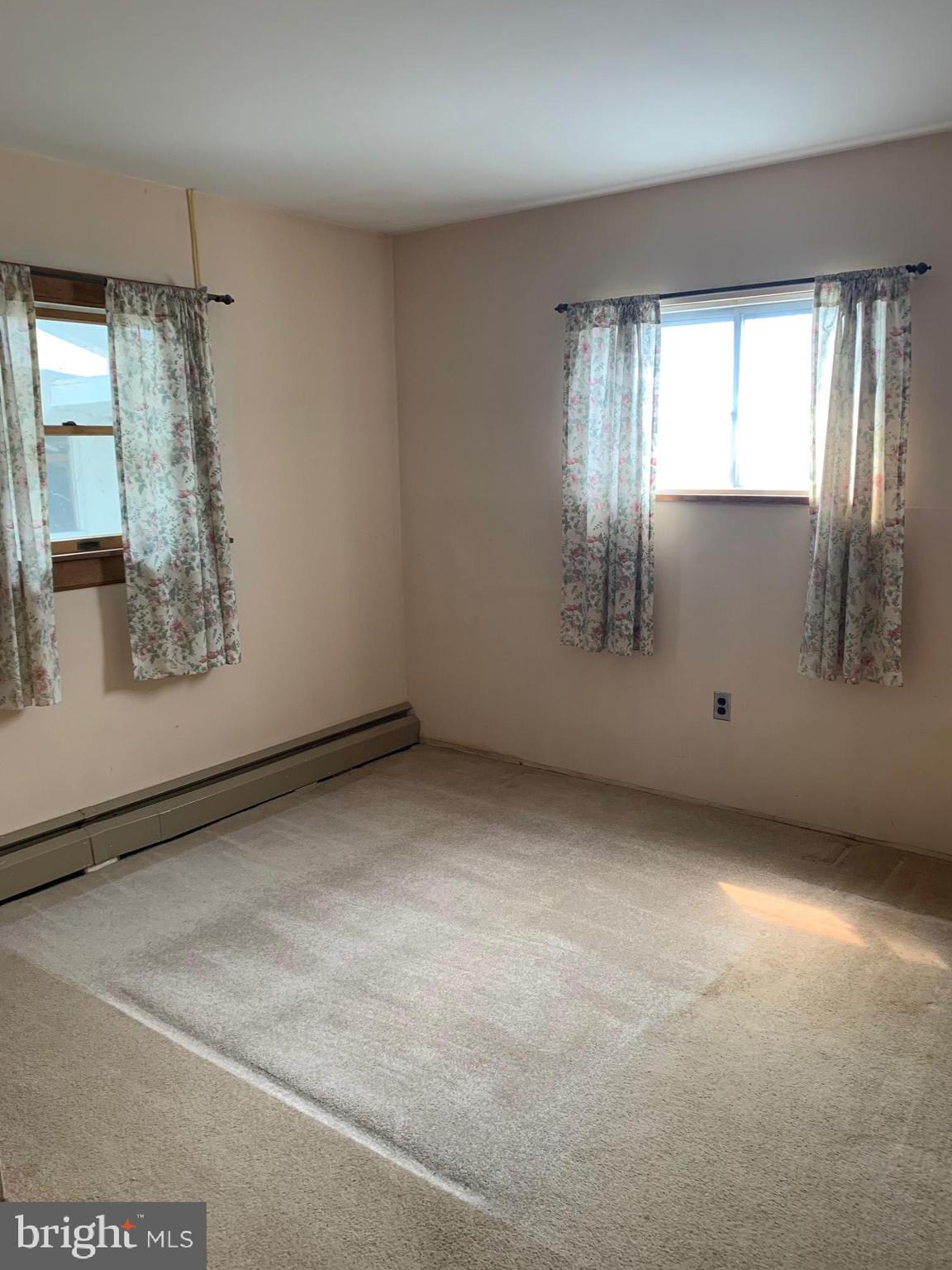 950 Rozel Avenue Southampton, PA 18966 - Photo 6 of 13 Gallery Image 6