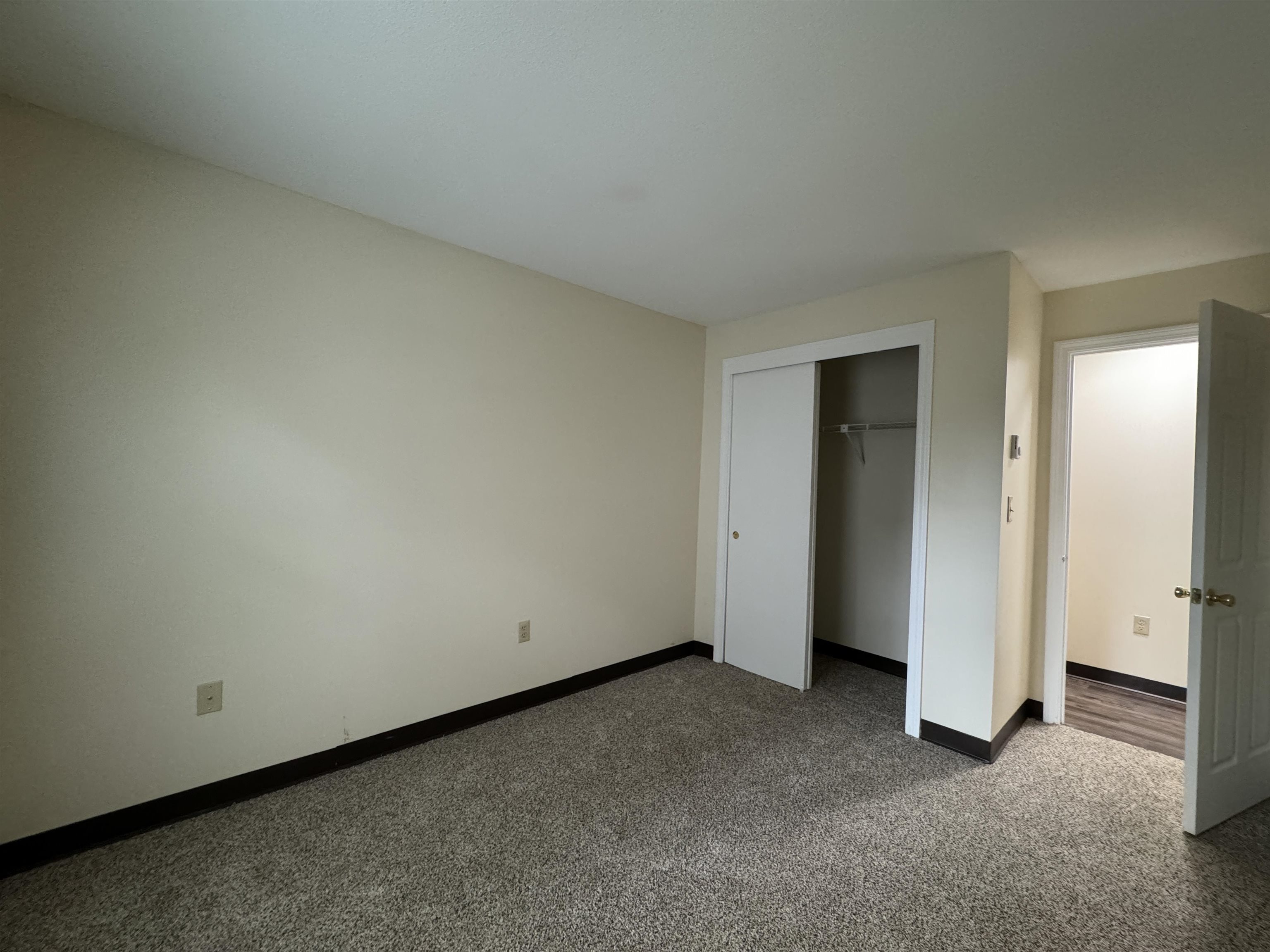 131 Eastern Avenue, Unit 201 Manchester, NH 03104 - Photo 23 of 45