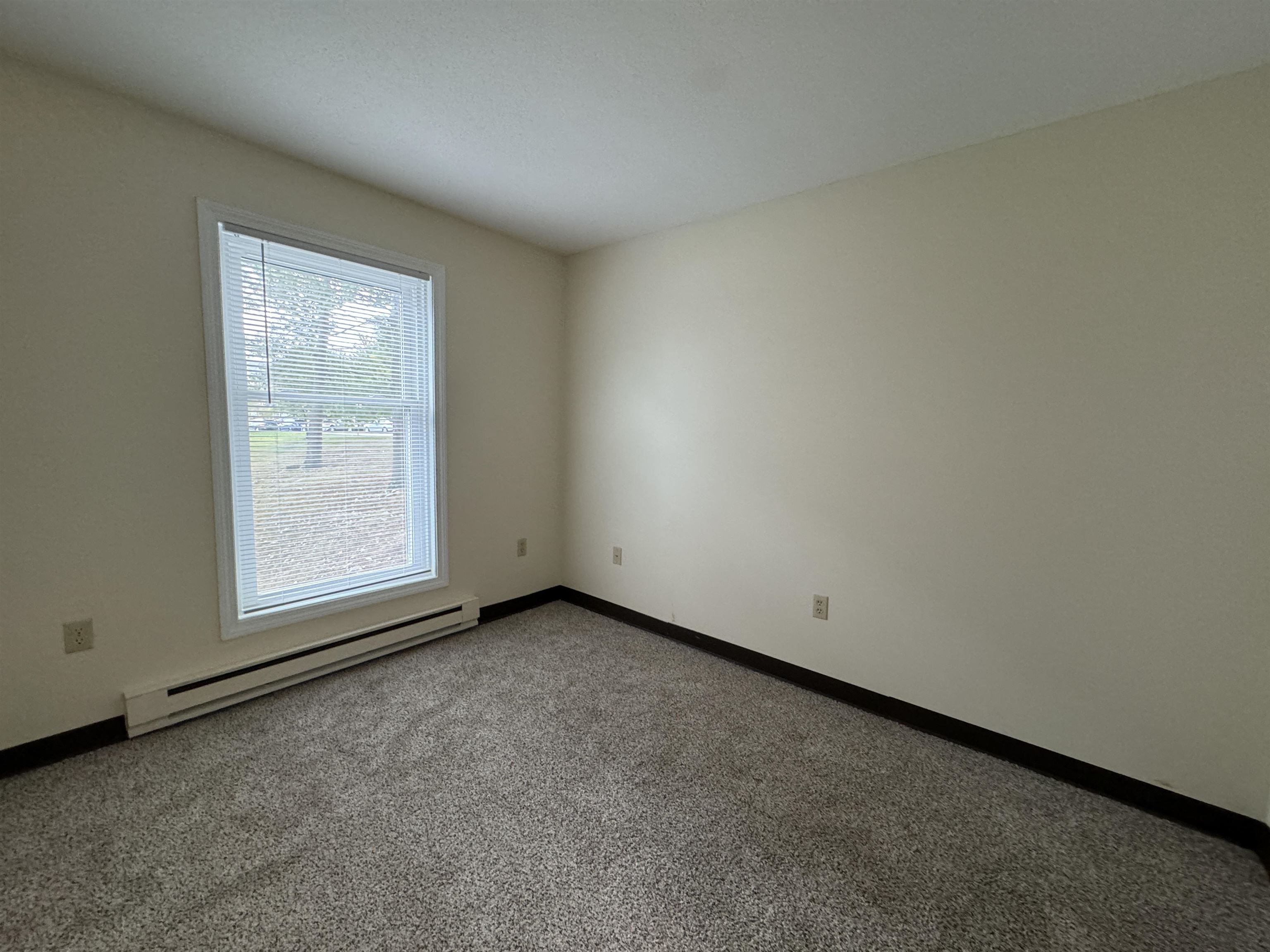 131 Eastern Avenue, Unit 201 Manchester, NH 03104 - Photo 24 of 45