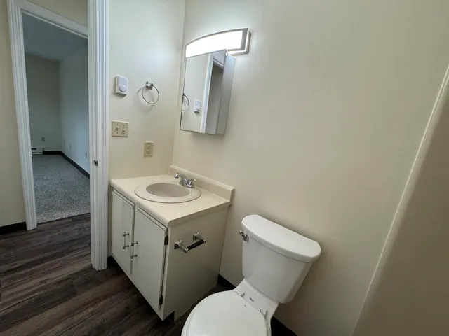 $1,850 | 131 Eastern Avenue, Unit 201, Manchester, NH 03104