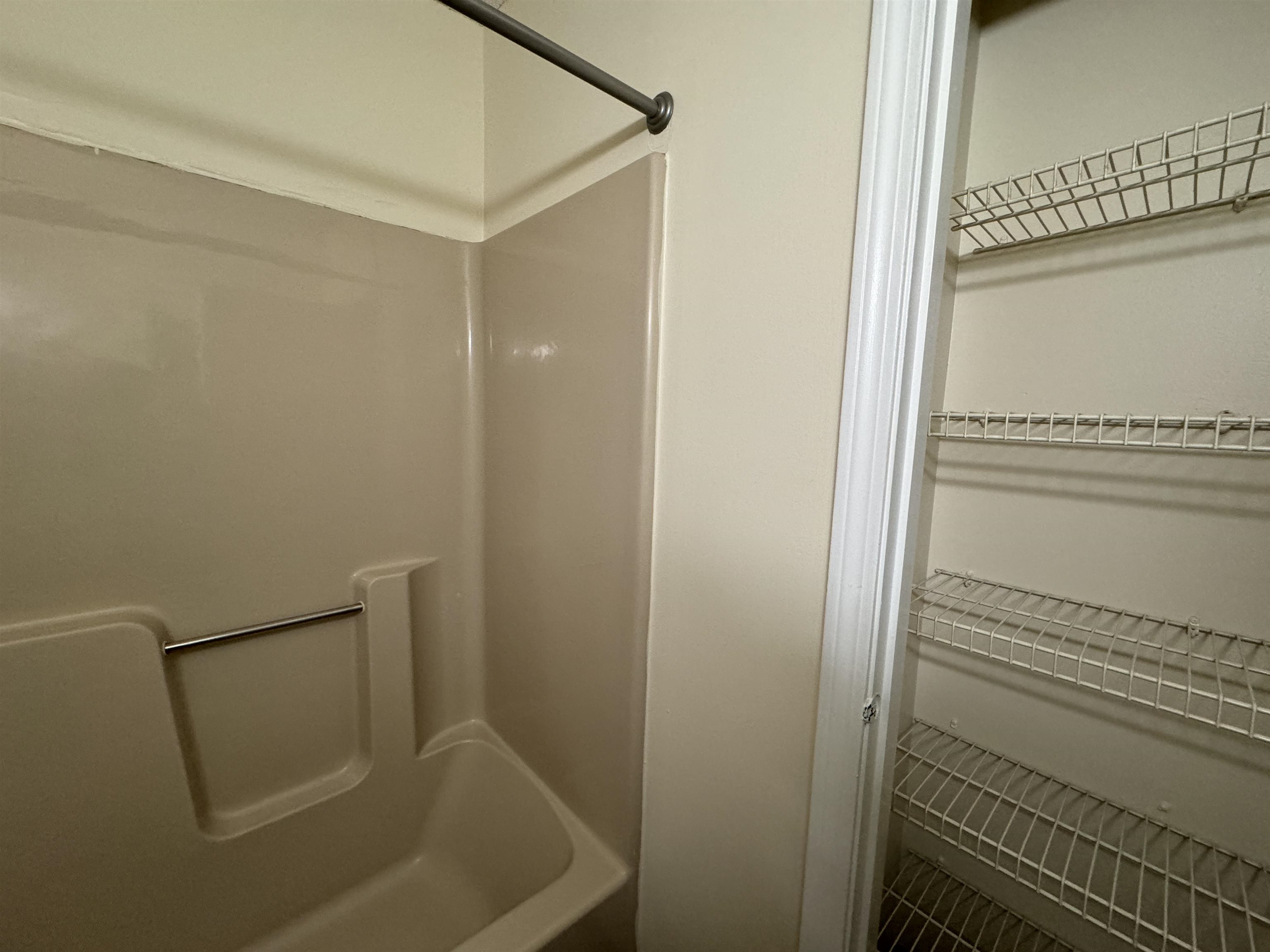 131 Eastern Avenue, Unit 201 Manchester, NH 03104 - Photo 32 of 45