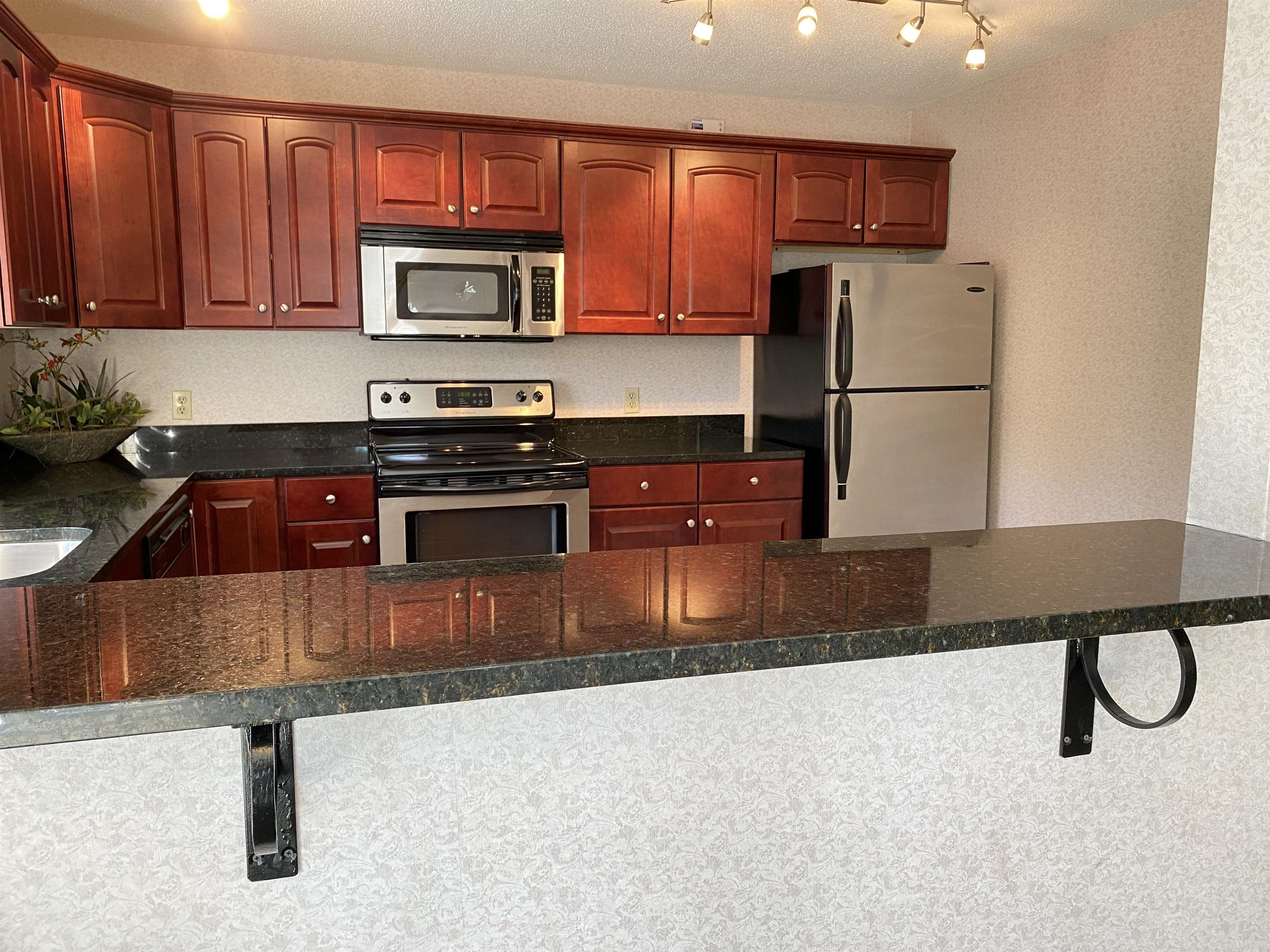 131 Eastern Avenue, Unit 201 Manchester, NH 03104 - Photo 36 of 45