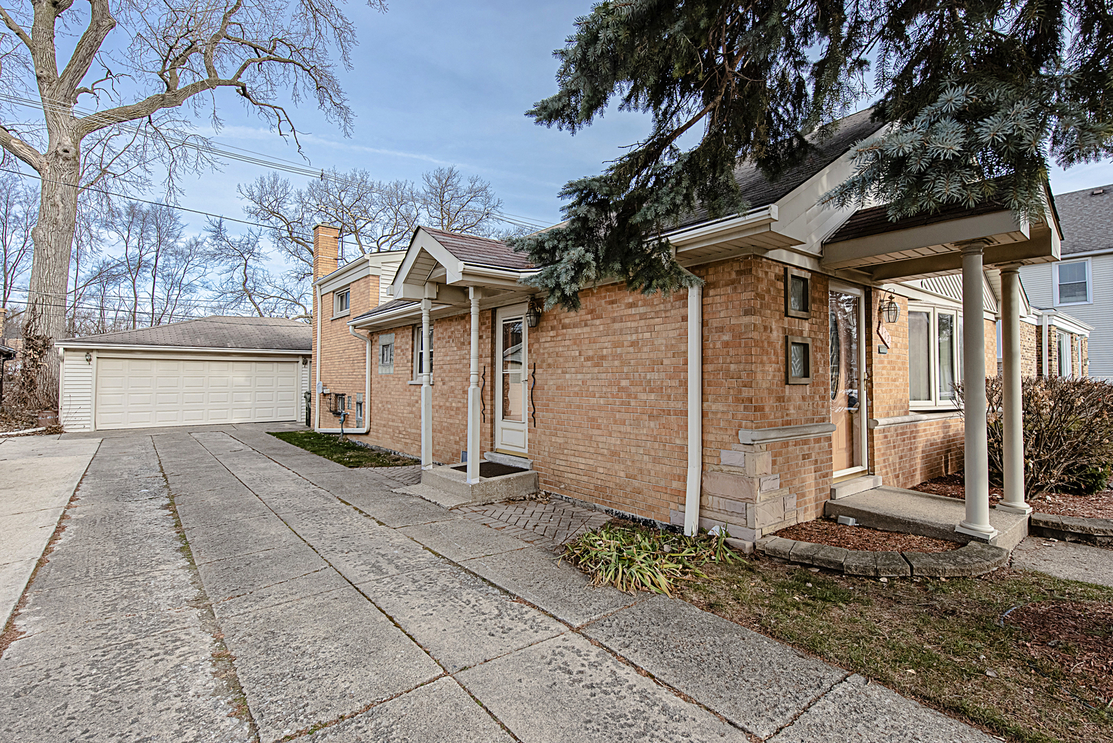 172 East Quincy Street Riverside, IL 60546 - Photo 2 of 16