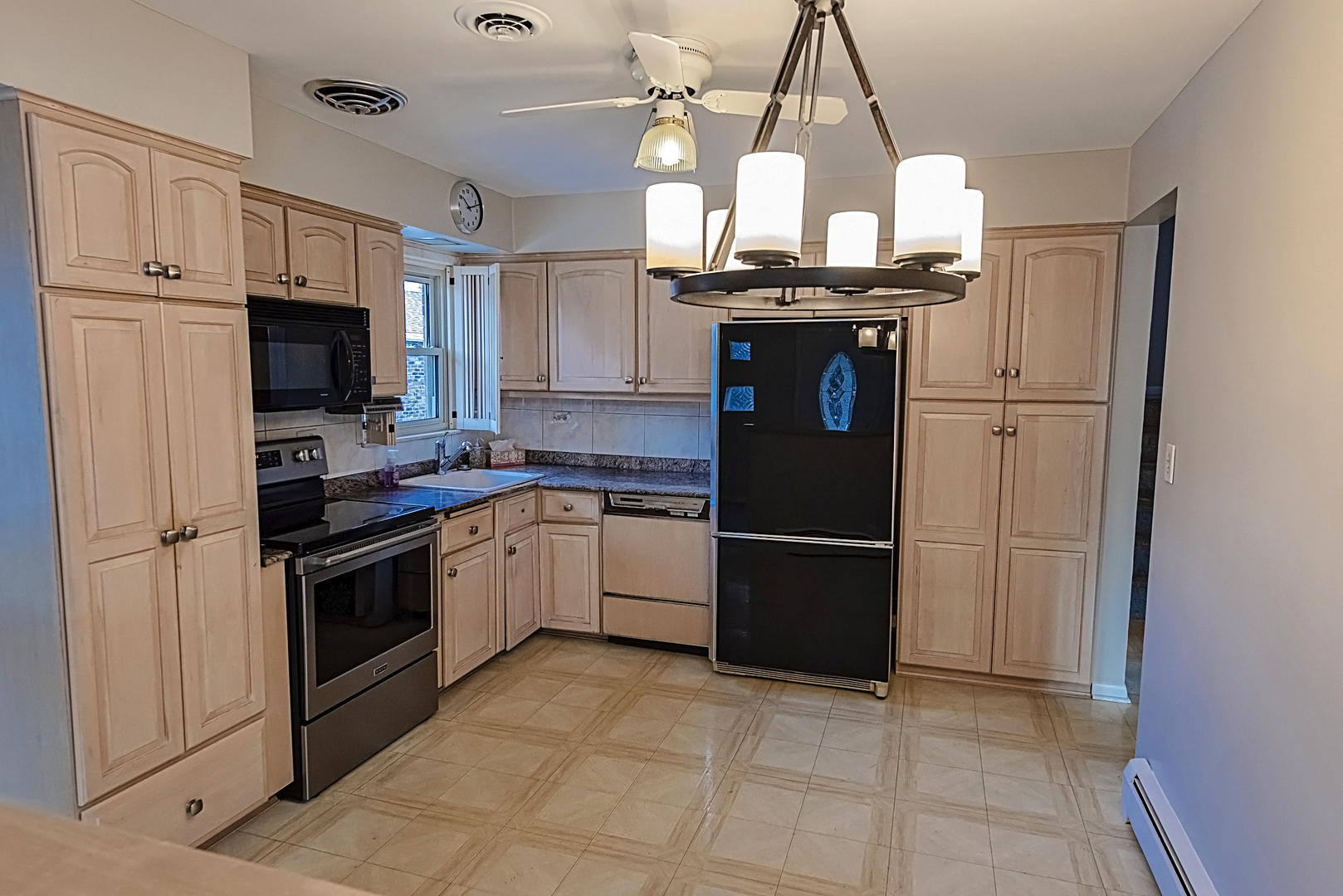 172 East Quincy Street Riverside, IL 60546 - Photo 8 of 16