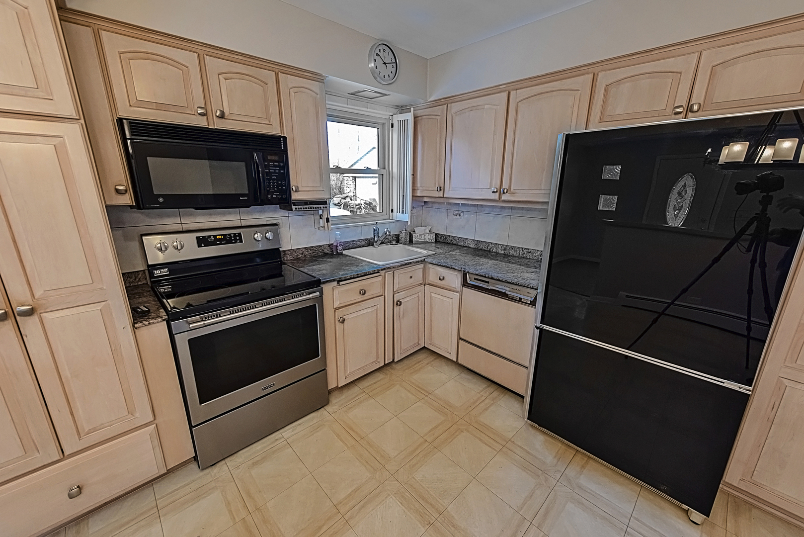 172 East Quincy Street Riverside, IL 60546 - Photo 9 of 16