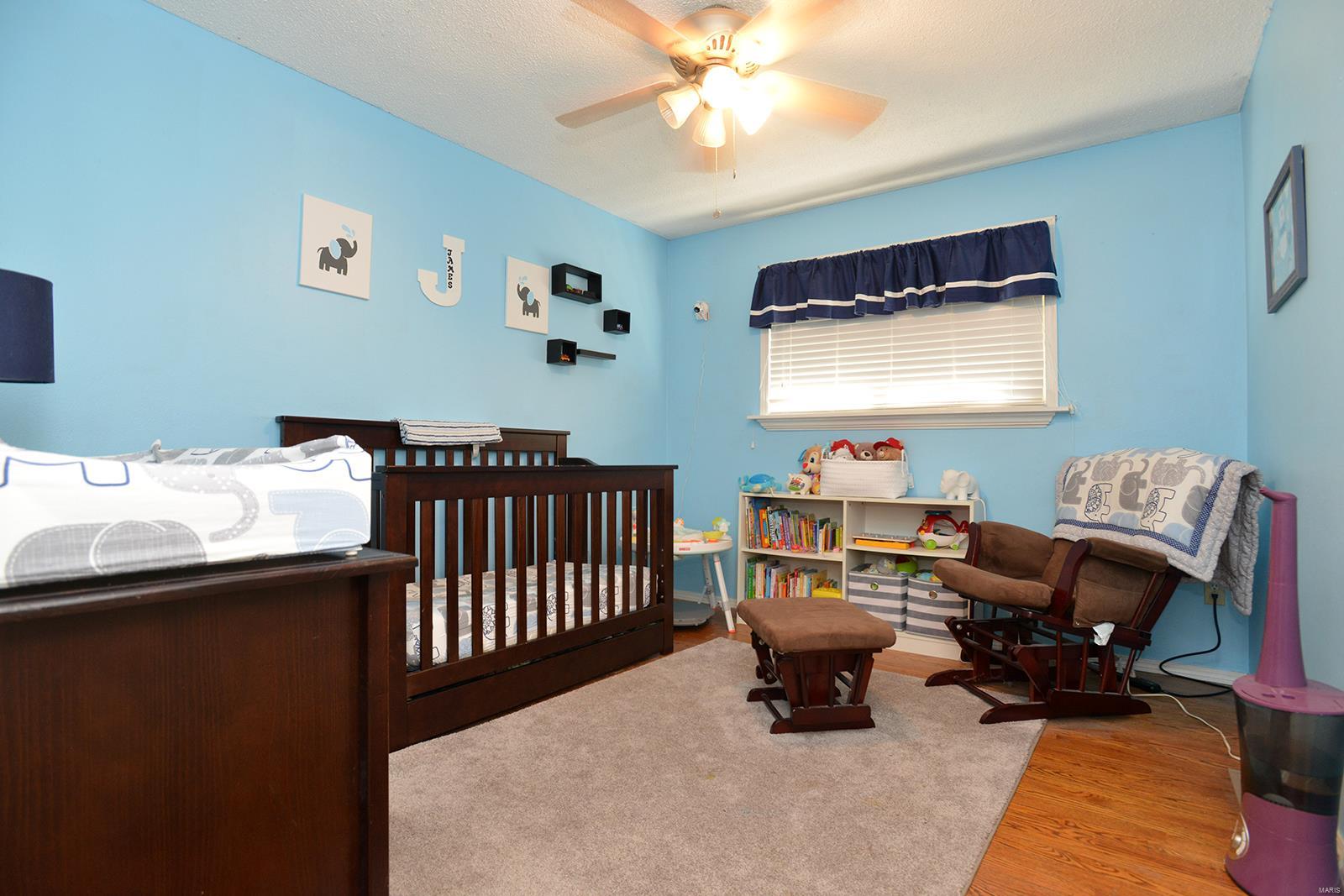 6268 Heintz Road St. Louis, MO 63129 - Photo 15 of 34