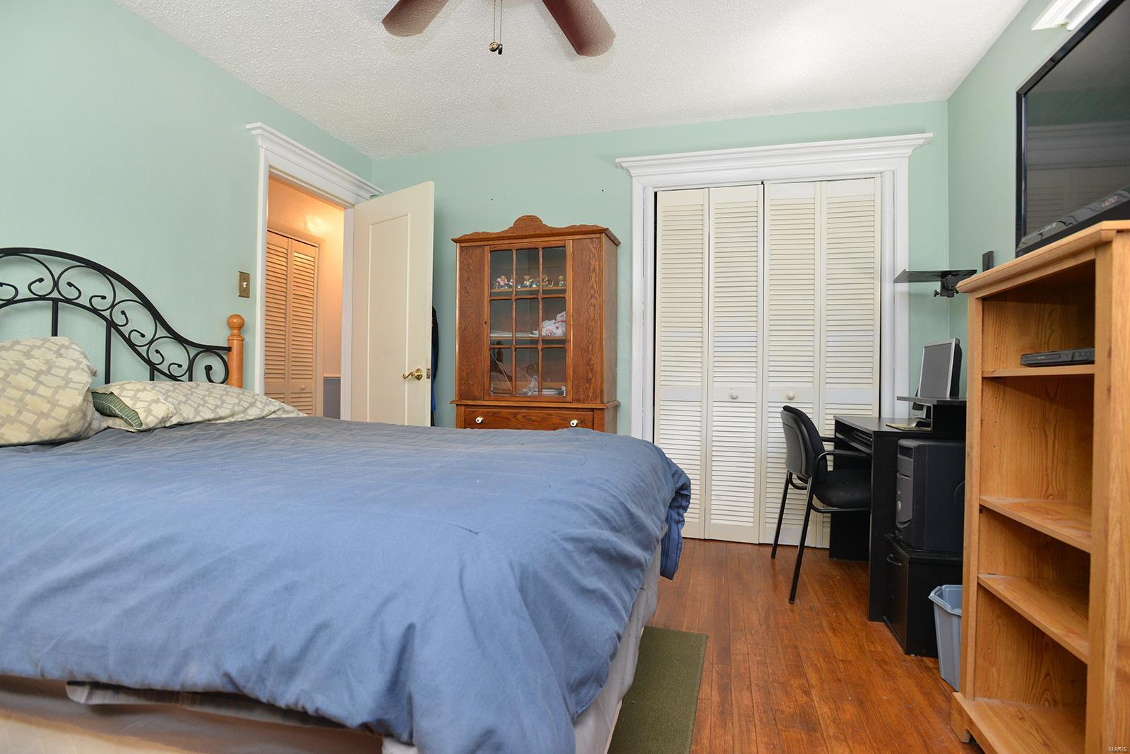 6268 Heintz Road St. Louis, MO 63129 - Photo 19 of 34