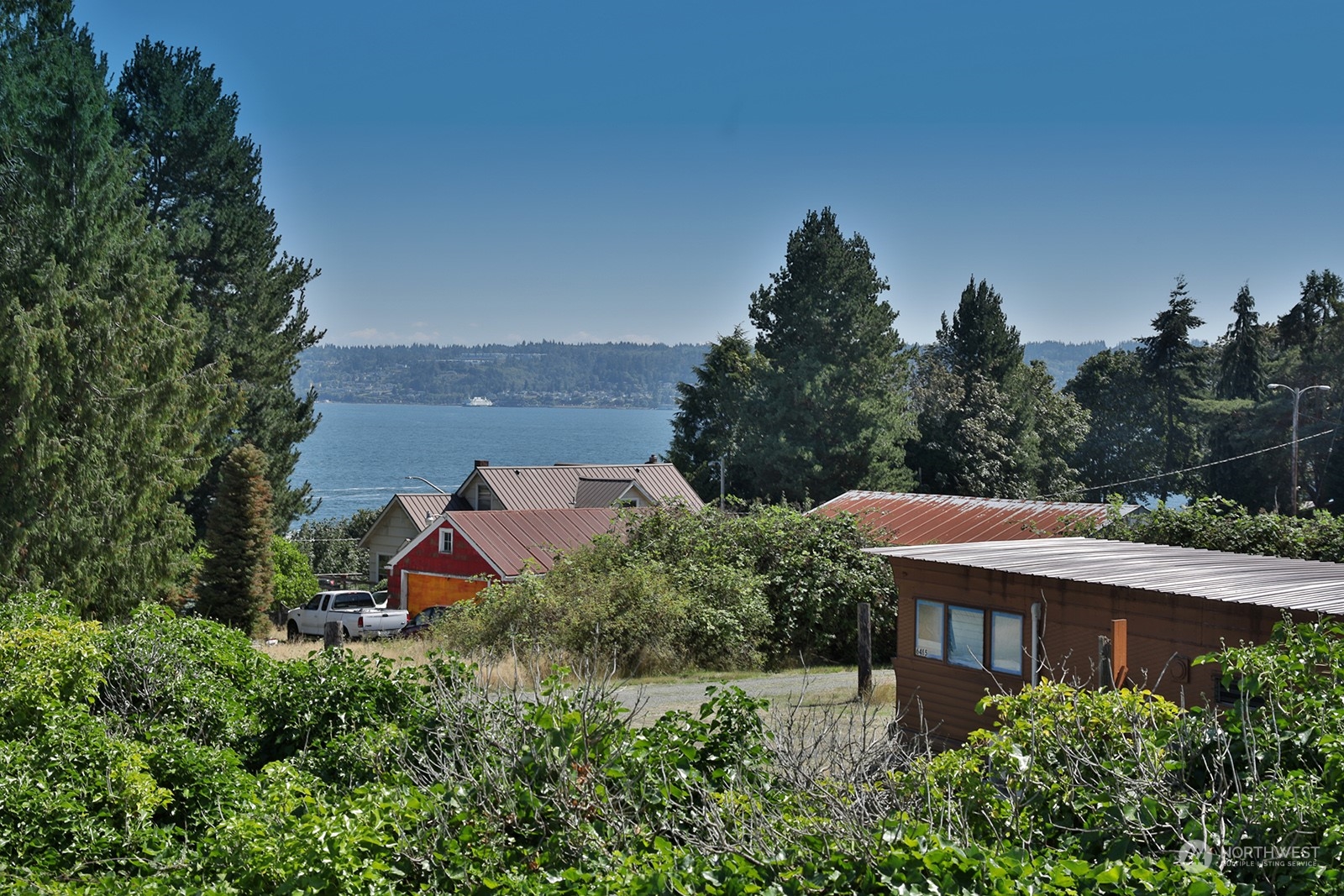 6465 Humphrey Road Clinton, WA 98236 - Photo 11 of 24 Gallery Image 11