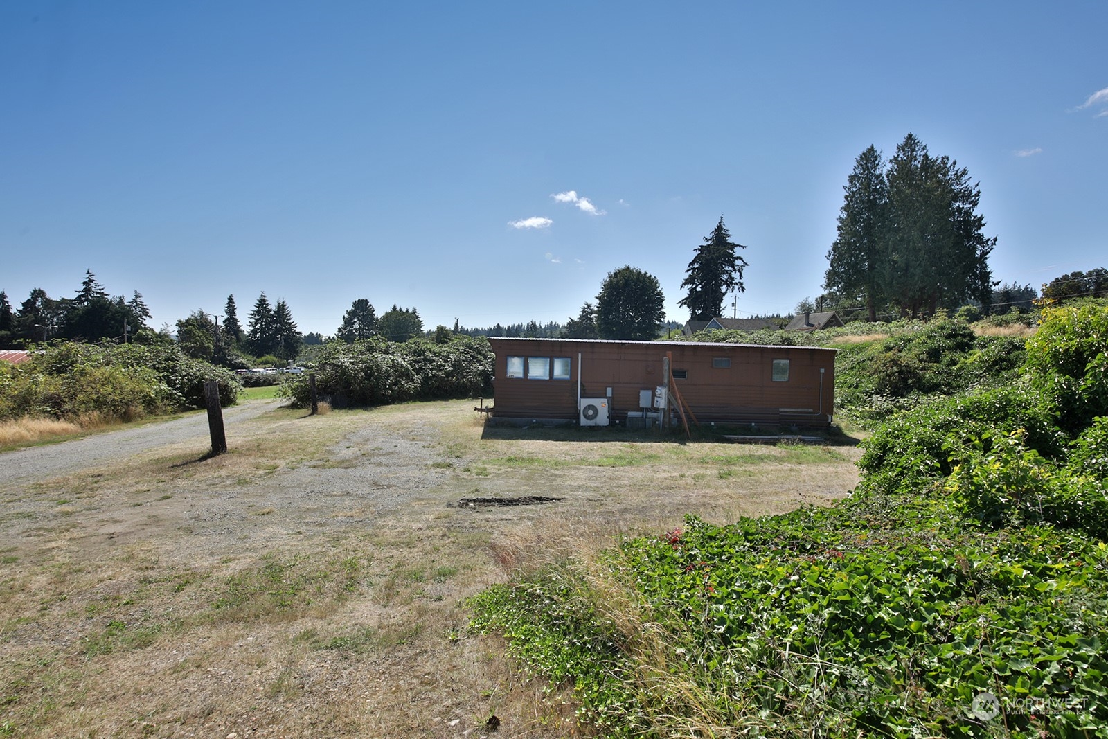 6465 Humphrey Road Clinton, WA 98236 - Photo 12 of 24 Gallery Image 12