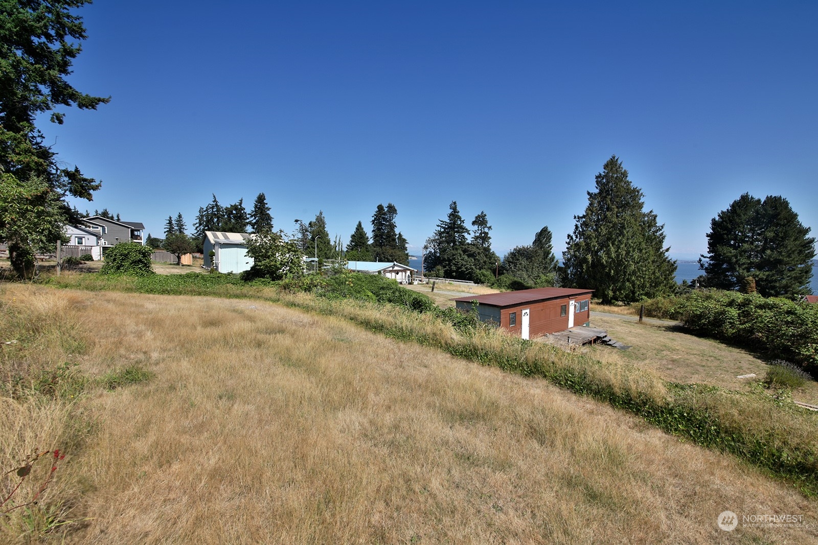 6465 Humphrey Road Clinton, WA 98236 - Photo 16 of 24 Gallery Image 16