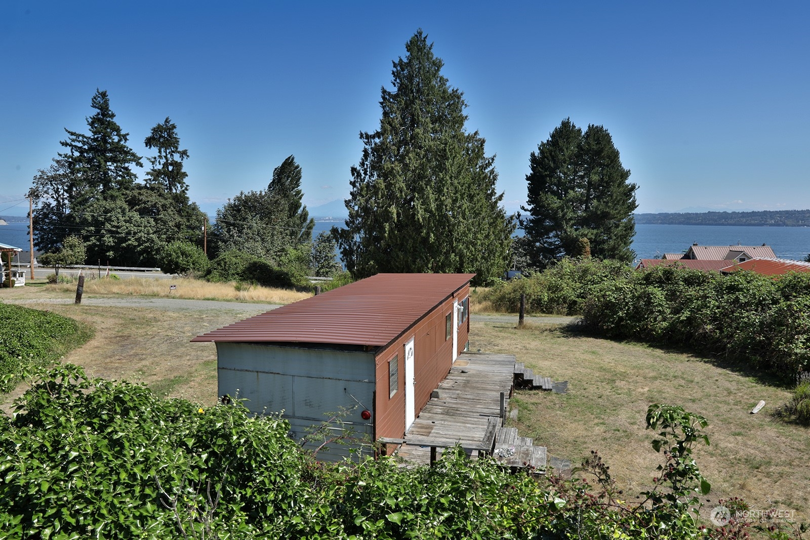 6465 Humphrey Road Clinton, WA 98236 - Photo 19 of 24 Gallery Image 19