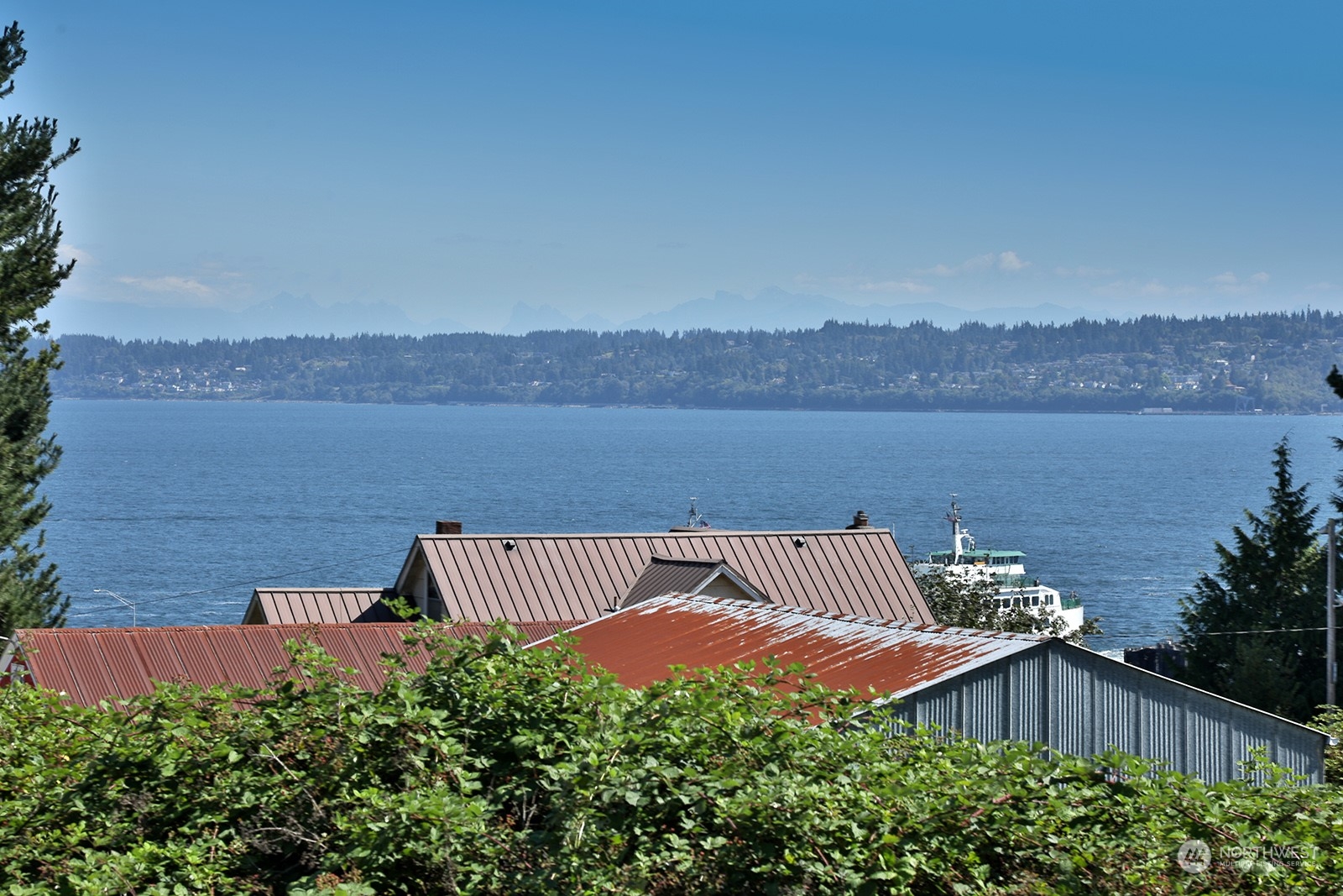 6465 Humphrey Road Clinton, WA 98236 - Photo 9 of 24 Gallery Image 9