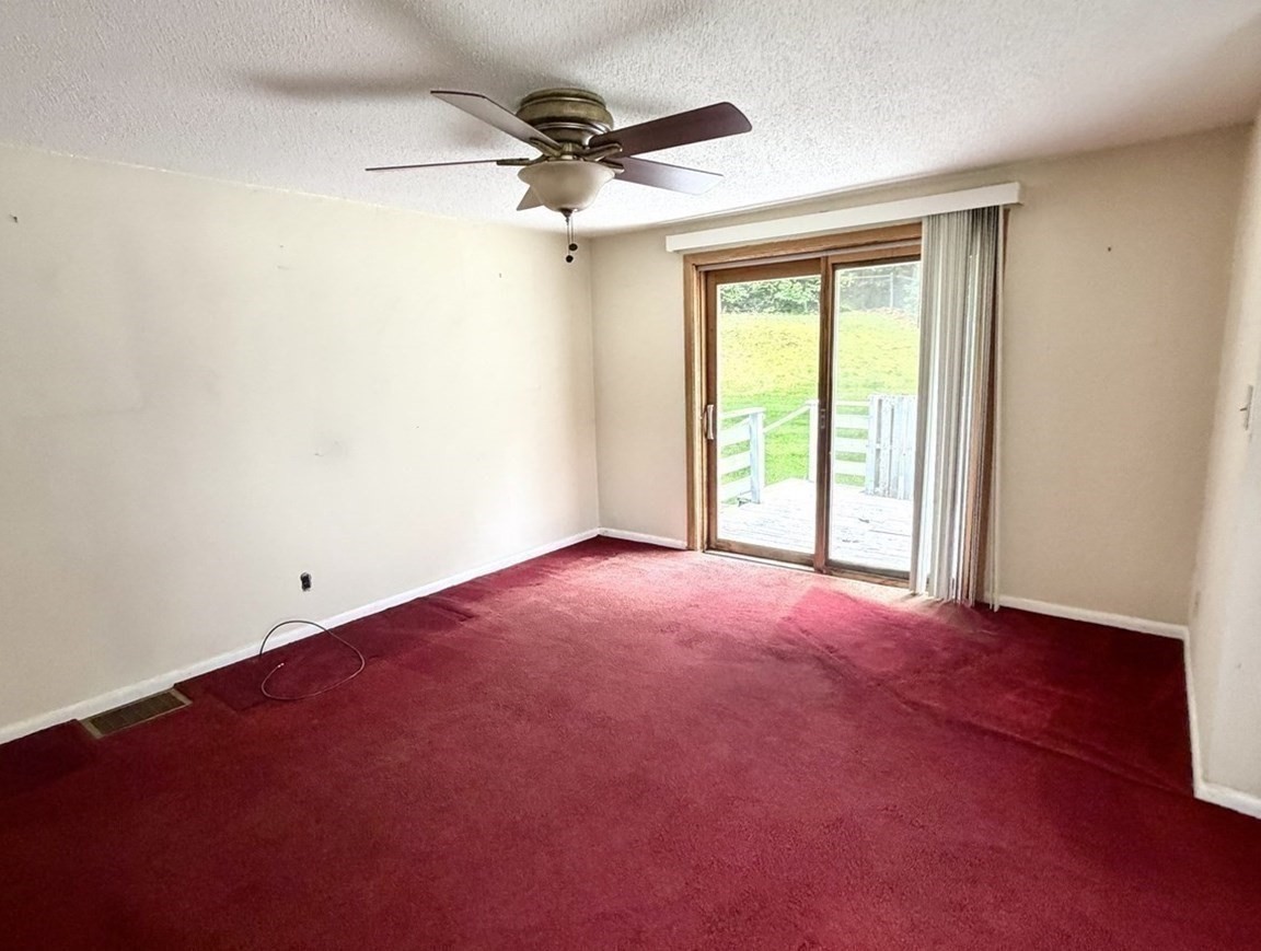 433 Gifford Street Springfield, MA 01118 - Photo 13 of 21 Gallery Image 13
