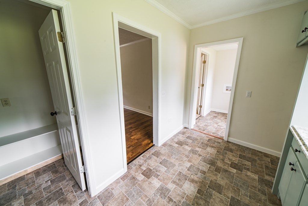 2324 Avalon Road Columbus, GA 31907 - Photo 8 of 24