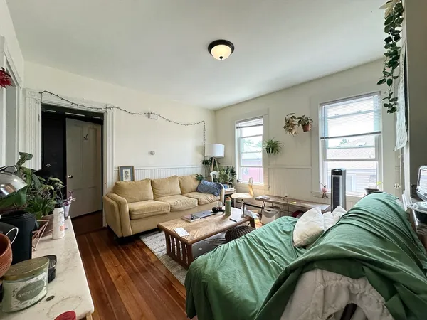 $3,350 | 146 Webster Avenue, Unit 3, Cambridge, MA 02141
