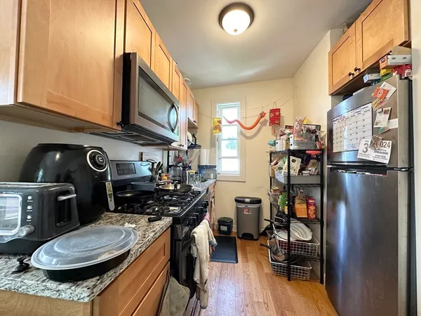 $3,350 | 146 Webster Avenue, Unit 3, Cambridge, MA 02141