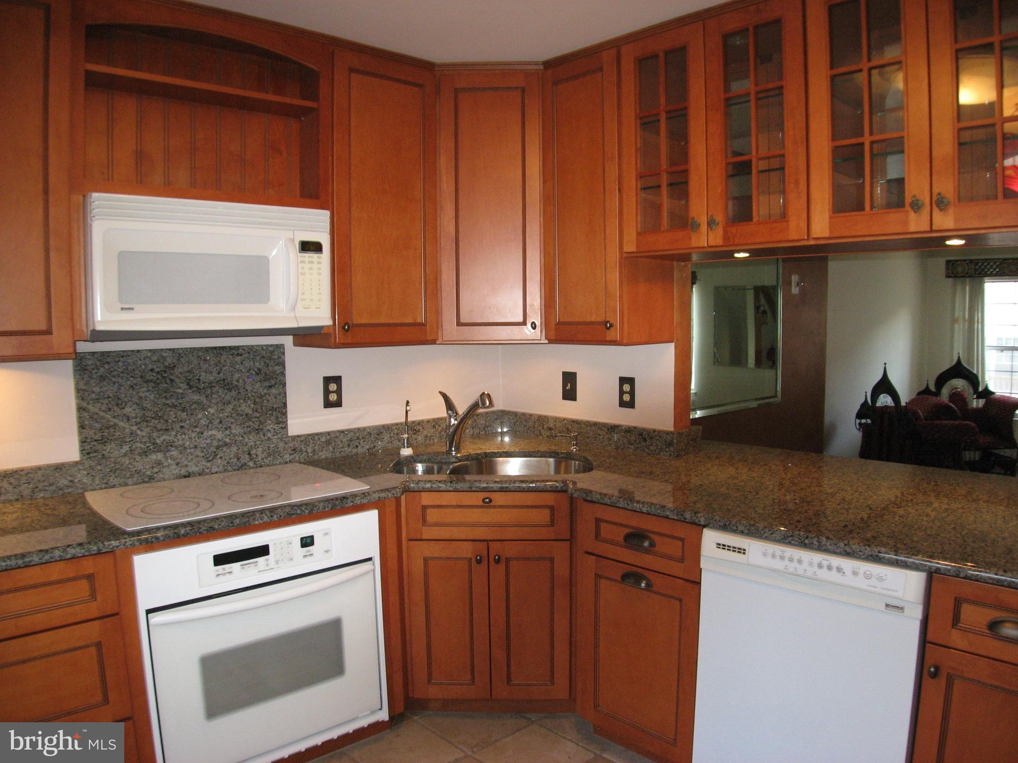2432 Ridgehampton Court Reston, VA 20191 - Photo 4 of 11 Kitchen