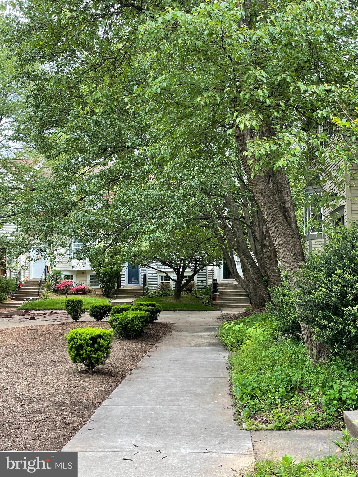 2432 Ridgehampton Court Reston, VA 20191 - Photo 7 of 11