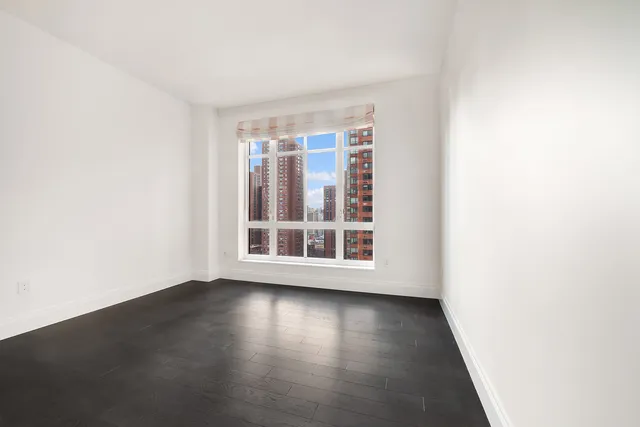 $19,000 | 200 East 95th Street, Unit 20C | Upper East Side