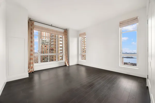$19,000 | 200 East 95th Street, Unit 20C | Upper East Side