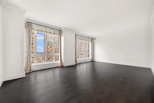 $19,000 | 200 East 95th Street, Unit 20C | Upper East Side