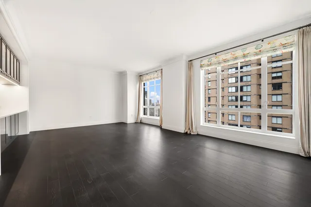 $19,000 | 200 East 95th Street, Unit 20C | Upper East Side