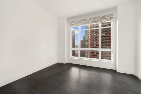 $19,000 | 200 East 95th Street, Unit 20C | Upper East Side