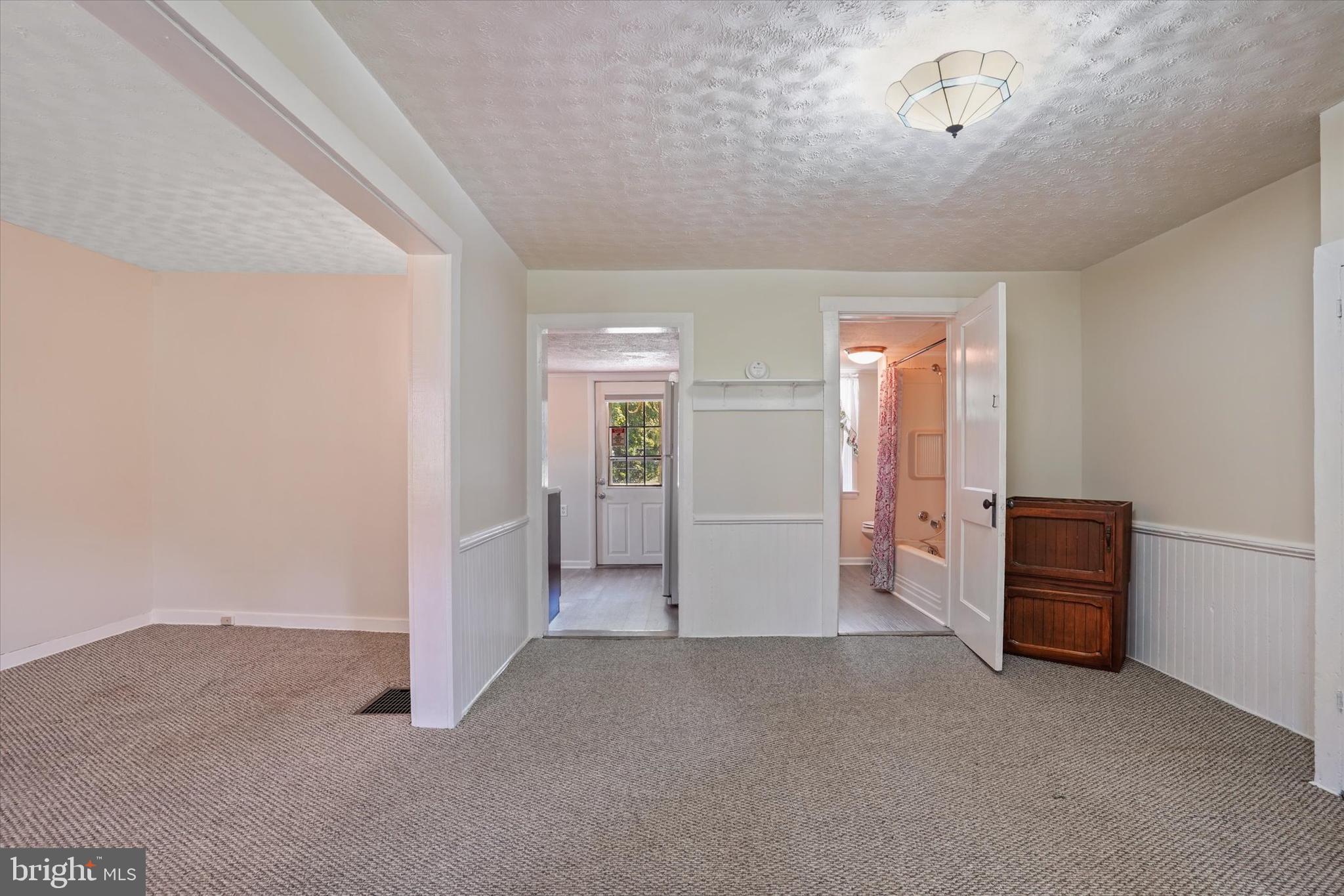 1823 Ridge Road Whiteford, MD 21160 - Photo 4 of 16 Gallery Image 4