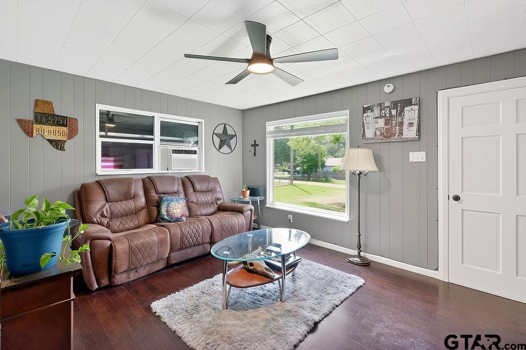 369 Pinewood Road Hallsville, TX 75650 - Photo 3 of 29 Gallery Image 3