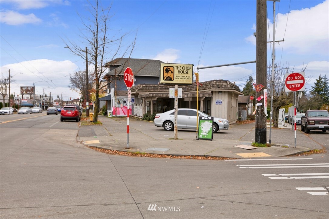 2552 Beacon Avenue South Seattle, WA 98144 - Photo 1 of 15
