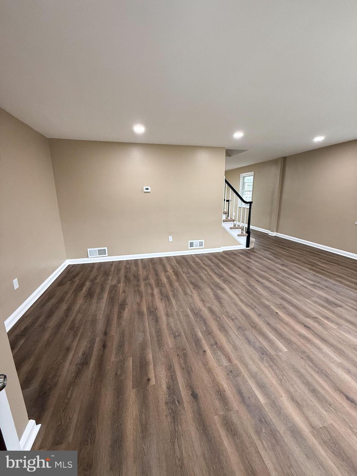 6101 Edlynne Road Baltimore, MD 21239 - Photo 4 of 24