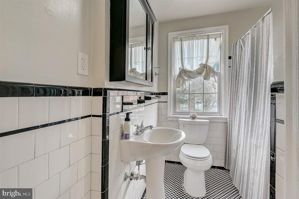 1822 Aberdeen Road Towson, MD 21286 - Photo 34 of 56