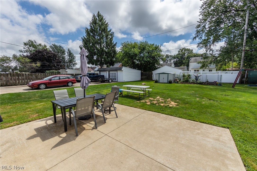 8203 Spring Garden Road Cleveland, OH 44129 - Photo 32 of 34