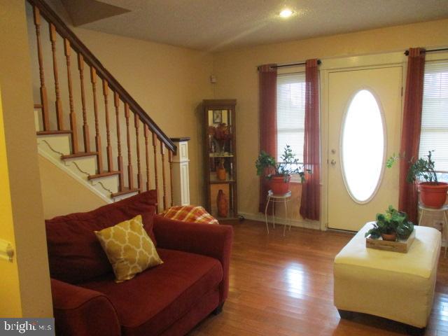 36 Golf Road Upper Darby, PA 19082 - Photo 3 of 17 Gallery Image 3