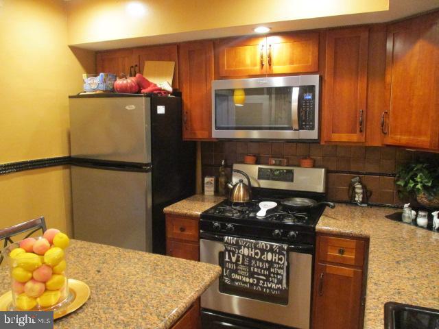 36 Golf Road Upper Darby, PA 19082 - Photo 8 of 17 Gallery Image 8