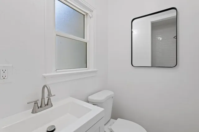 $374,998 | 365 East Main Street, Merced, CA 95340