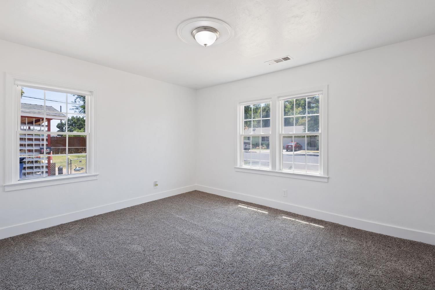 365 East Main Street Merced, CA 95340 - Photo 15 of 27