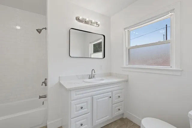 $374,998 | 365 East Main Street, Merced, CA 95340