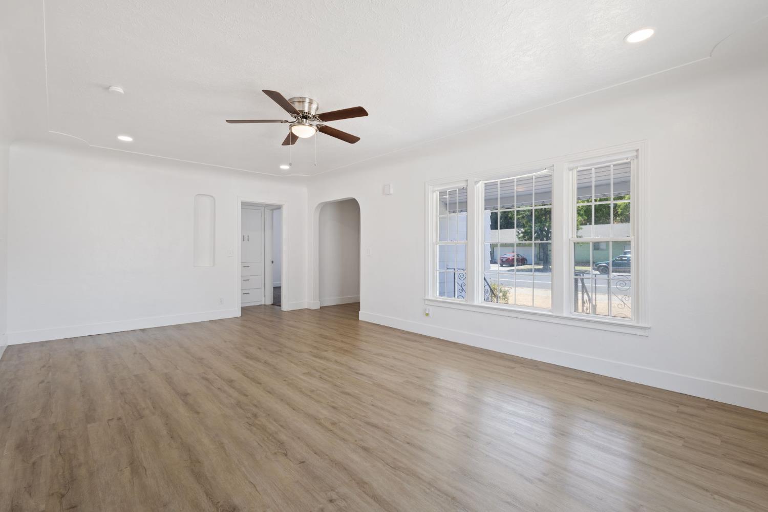 365 East Main Street Merced, CA 95340 - Photo 6 of 27
