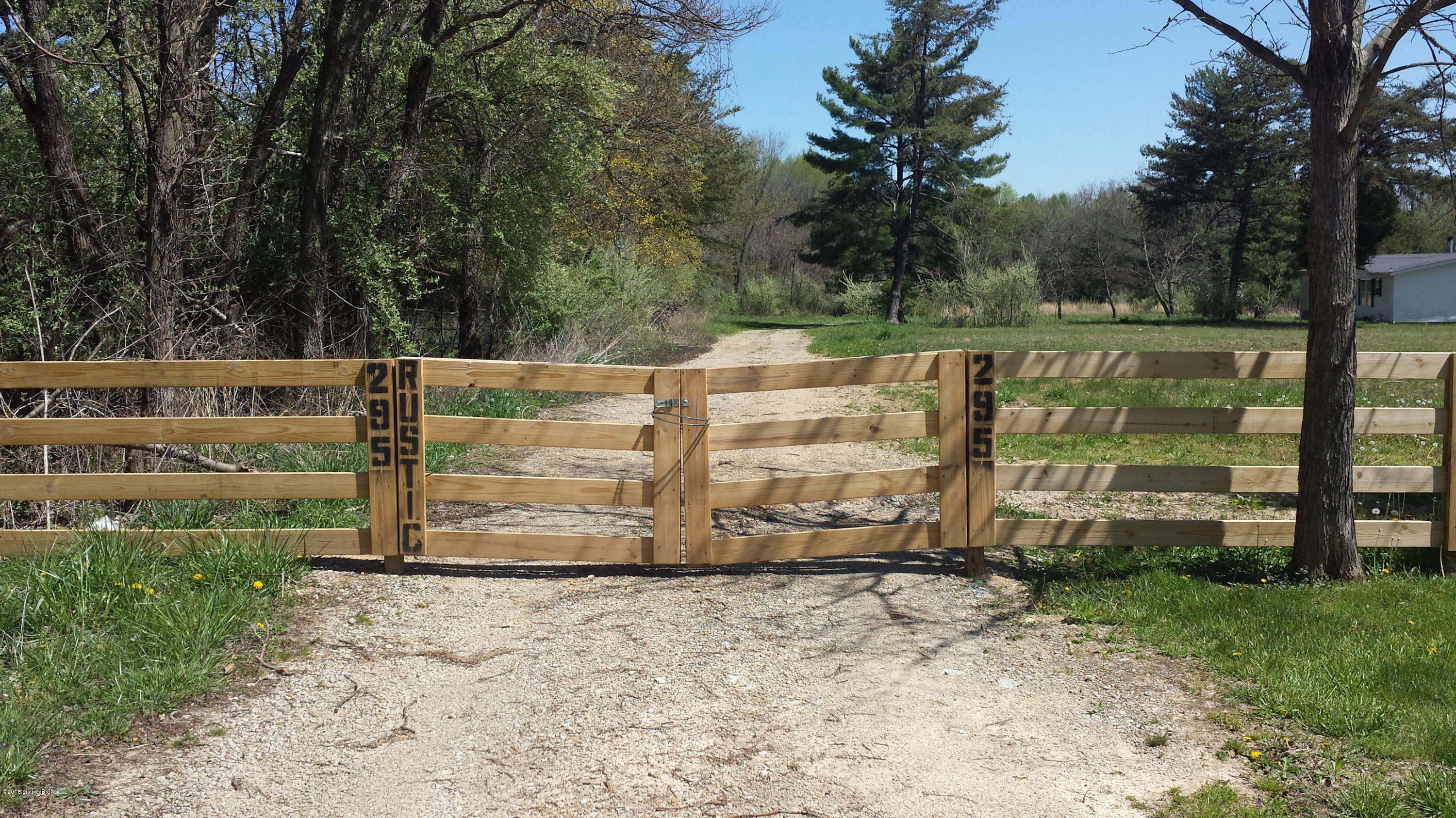295 Rustic Lane Shepherdsville, KY 40165 - Photo 22 of 32 2016-04-16 12.39.21