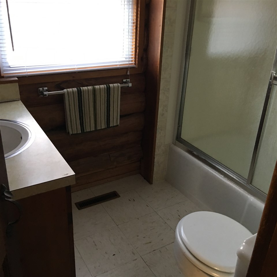 53 Putnam Road Springfield, VT 05156 - Photo 5 of 19