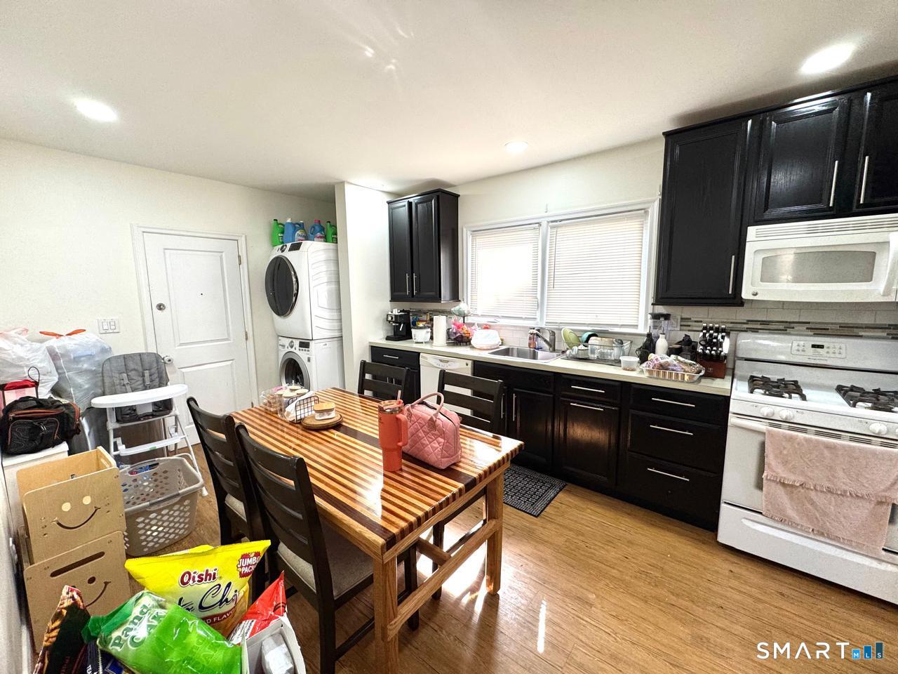 73 Rippowam Road Stamford, CT 06902 - Photo 7 of 20 Gallery Image 7