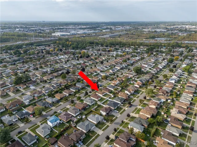 $215,000 | 74 Rosemead Lane, Cheektowaga, NY 14227