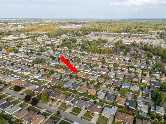 $215,000 | 74 Rosemead Lane, Cheektowaga, NY 14227