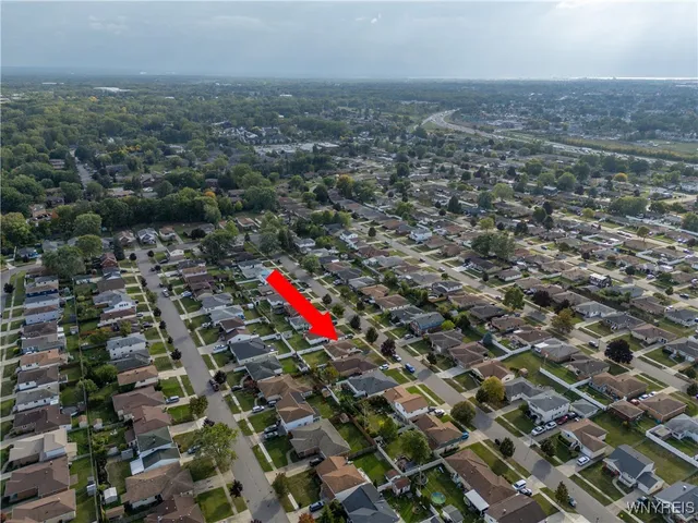 $215,000 | 74 Rosemead Lane, Cheektowaga, NY 14227